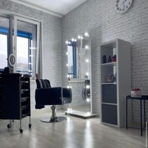 Зеркало безрамное на платформе 180*65 см.
