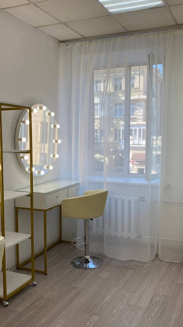 гримёрный стол