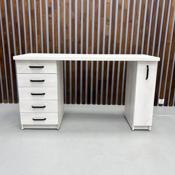 Стол для маникюра