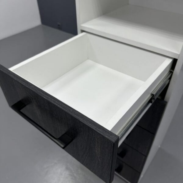 Шкаф комод для салона красоты