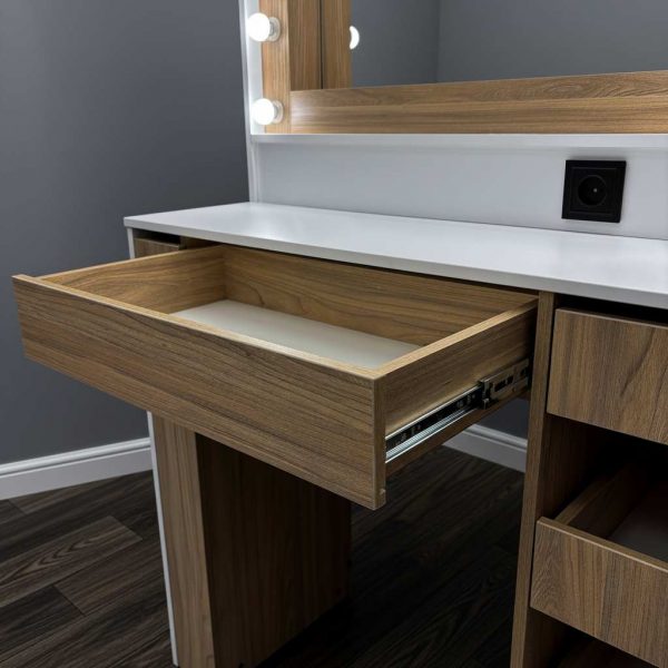 Гримерный стол Аврора