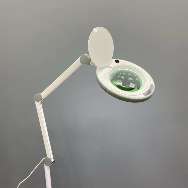 Лампа-лупа 150мм косметологическая (бестеневая с РУ)