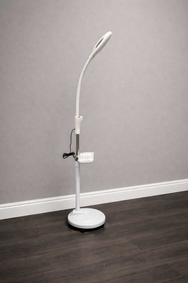 Лампа-лупа “Эксперт” с увеличенным диаметром линзы