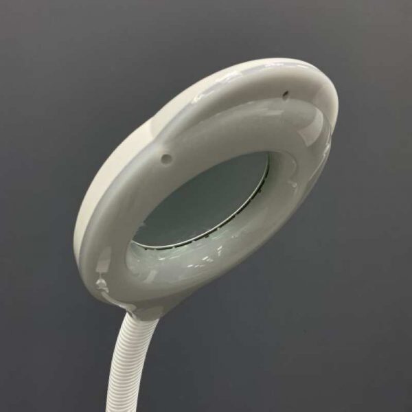 Лампа-лупа “Эксперт” с увеличенным диаметром линзы