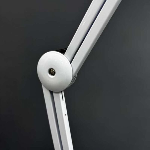 Лампа-лупа на струбцине LED К-5