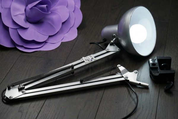 Лампа настольная TH-800 + лампочка 12W в подарок