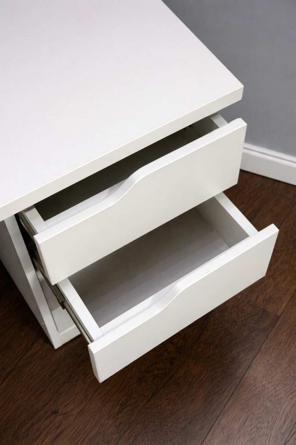 Маникюрный стол МС-12