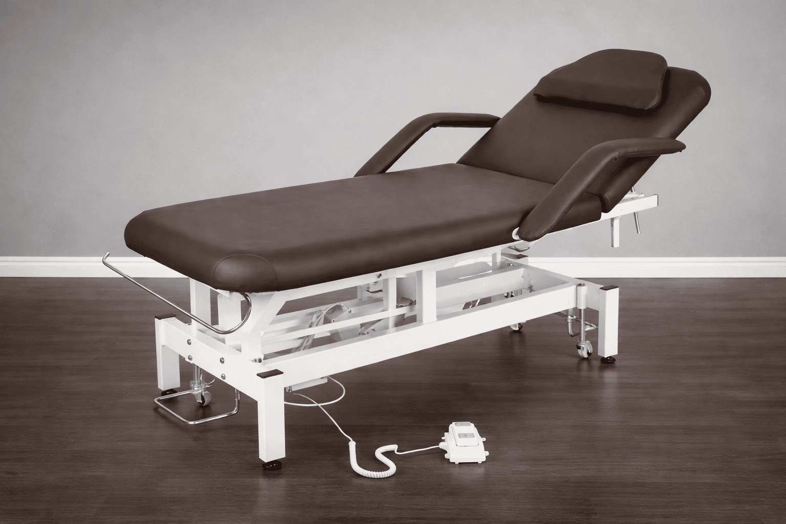 Медицинская кровать с электроприводом MMKM-1