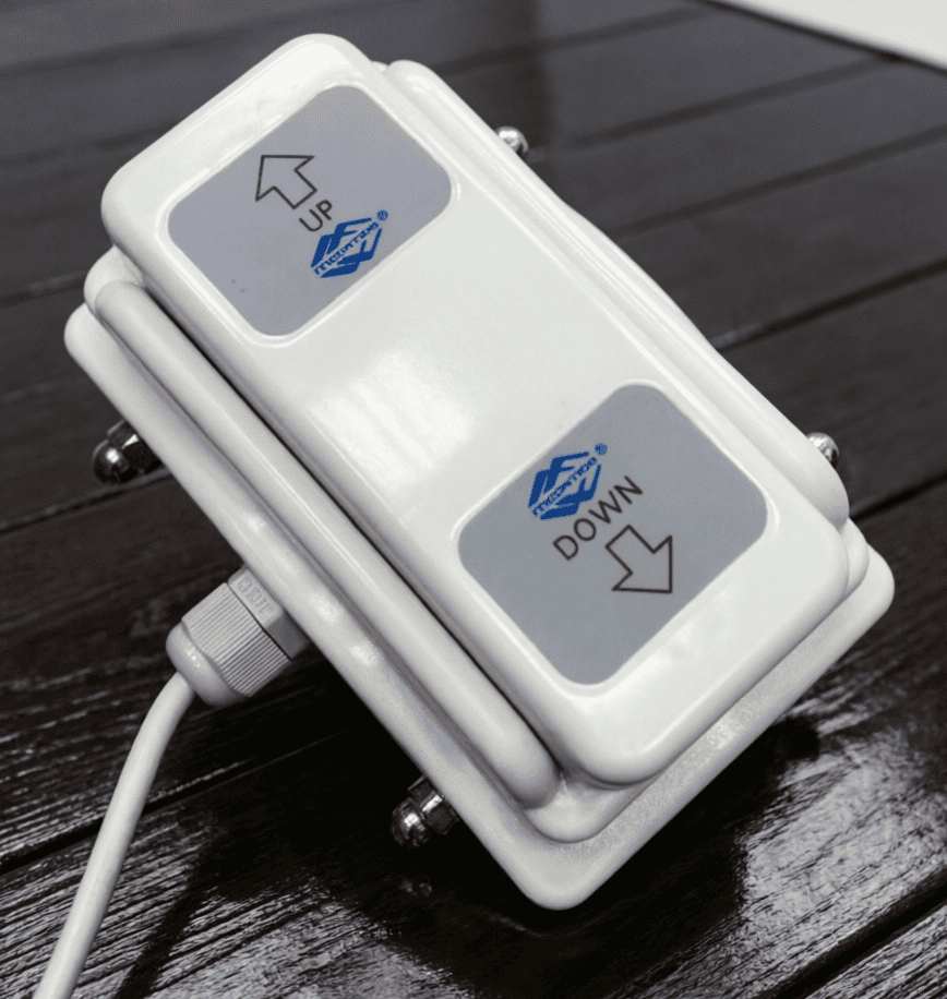 Медицинская кровать с электроприводом MMKM-1