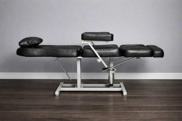 Педикюрное кресло Шарм с углом наклона сидения