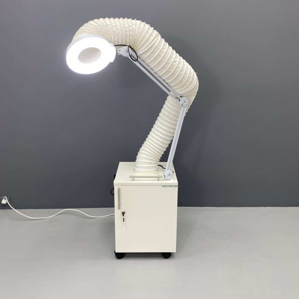 Вытяжка для маникюра и педикюра с лампой премиум “VC-AIR-3”